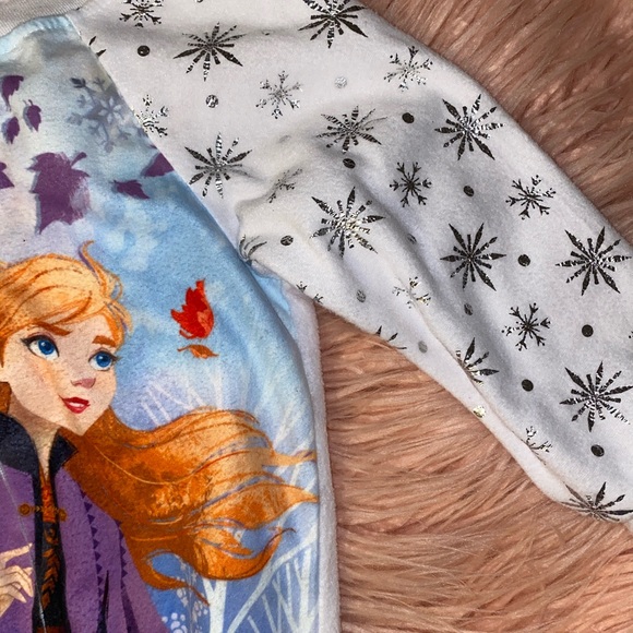 frozen footed pjs - 2t - used once - Picture 4 of 5
